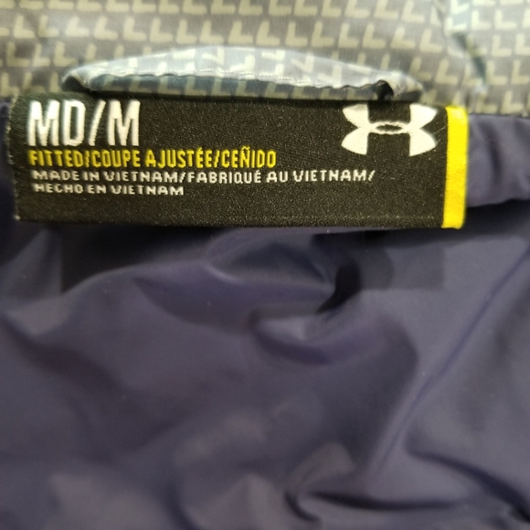 Under Armour, Puffer Jacket. - Picture 7 of 8